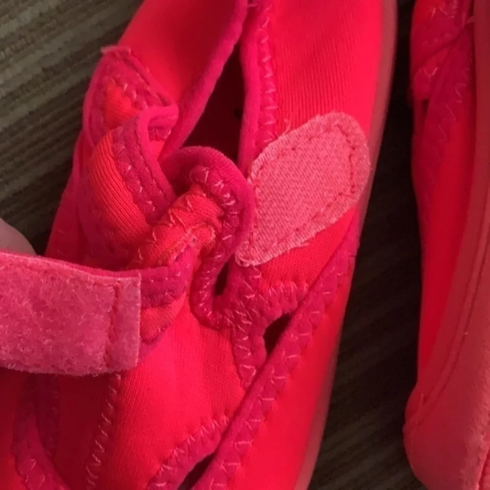 Cat & Jack children’s pink water shoes